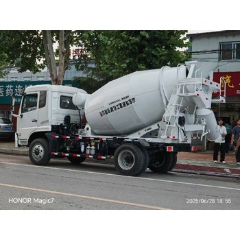 云浮礦用礦用攪拌運(yùn)輸車(chē)價(jià)格