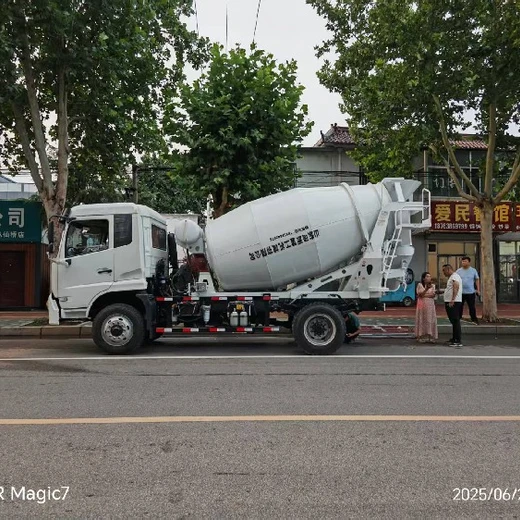 KJC-6寧夏礦用井下水泥罐車礦用混凝土攪拌車