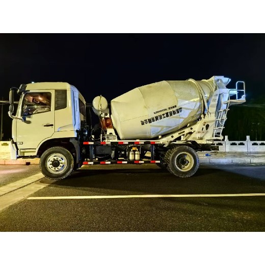 宜賓礦用礦用攪拌運輸車價格