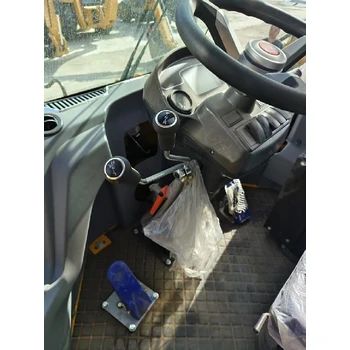 工程機(jī)械內(nèi)蒙古林西天津港反鏟裝載機(jī)