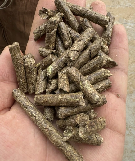 景縣生產(chǎn)花生秧顆粒