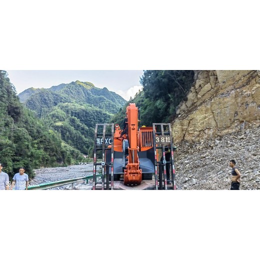 扒渣機(jī)生產(chǎn)廠家,礦用扒渣機(jī)鑫通機(jī)械支持定制