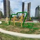 踢足球雕塑圖片圖