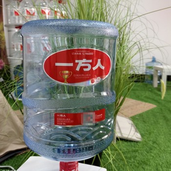 長沙一方人純天然山泉水配送,長沙五里牌一方人桶裝水配送速達(dá)