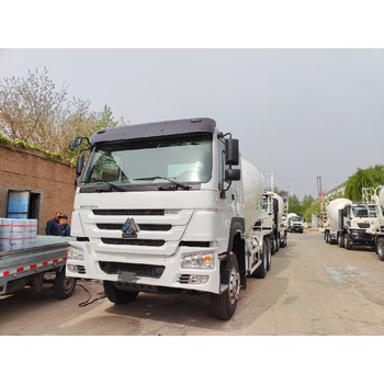 混凝土自動(dòng)上料攪拌車報(bào)價(jià)工業(yè)山推建友混凝土攪拌車