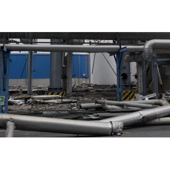 拆除服務公司承包行吊拆除回收有?；凡鸪Y質(zhì)施工快速度快