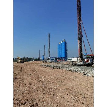 潮州三軸攪拌樁隊(duì)伍地基加固,20年施工經(jīng)驗(yàn)