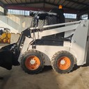 安徽安慶外貿(mào)出口LZ55滑移裝載機(jī)