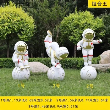 太空人物雕塑,玻璃鋼雕塑制作廠家,太空宇航員雕塑圖片