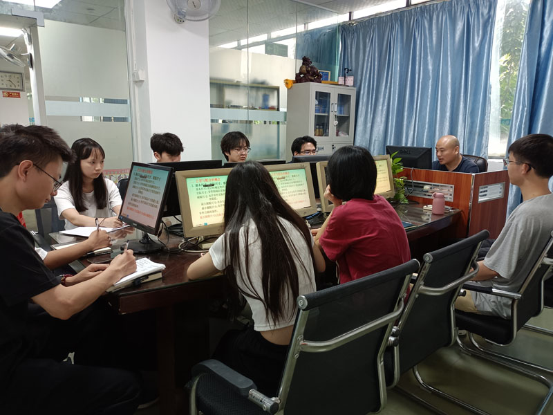 東莞萬江天驕職校暑假設(shè)計班上課中