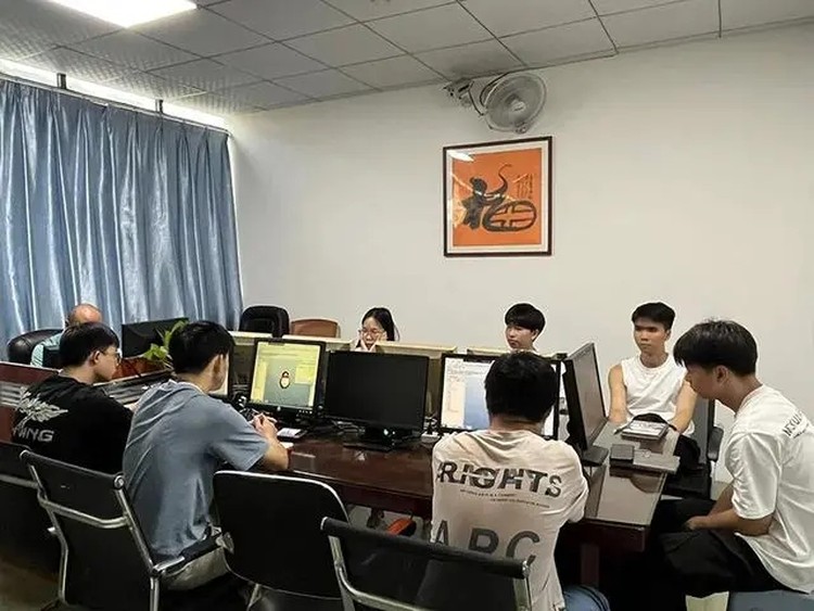東莞萬(wàn)江天驕職校PROE班上課中 東莞萬(wàn)江天驕職校PROE班上課中