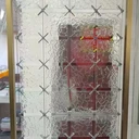 客廳玄關(guān)處水晶玻璃不銹鋼屏風(fēng)輕奢款