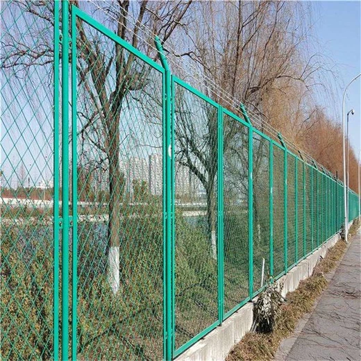 馬路綠化帶防護網金屬隔離柵欄菱形孔鋼板狀護欄網四川生產工廠