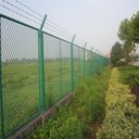 四川鐵絲圍網(wǎng)金屬圍網(wǎng)場地圍網(wǎng)隔離圍網(wǎng)生產(chǎn)工廠河道防護欄