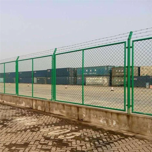 成都金屬鐵絲圍網(wǎng)加工廠場地隔離框架護欄網(wǎng)金屬防護欄隔離網(wǎng)