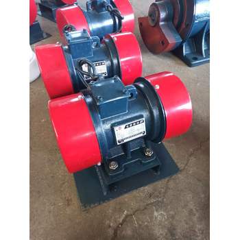 新鄉(xiāng)宏達(dá)直線振動篩脫水篩用振動電機(jī)380V/660V倉壁振動器現(xiàn)貨