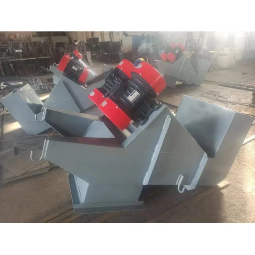 新鄉(xiāng)宏達(dá)品牌振動(dòng)器380V純銅芯振動(dòng)電機(jī)定做皮帶機(jī)輸送機(jī)