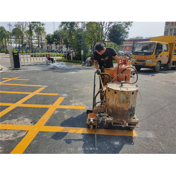 南寧交通道路劃線(xiàn)施工公司，施工隊(duì)