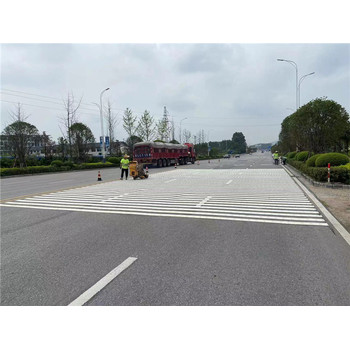 南寧路面標線(xiàn)廠(chǎng)家，南寧路面車(chē)位劃線(xiàn)