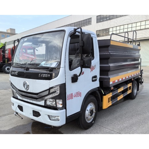 東風(fēng)7方藍(lán)牌綠化灑水車本月促銷