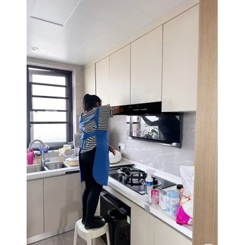 香港打工家政服務業包吃包住合法工簽長期合同年底十三薪