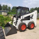 集裝箱搬運地下室裝卸-魯裝LZ55滑移裝載機