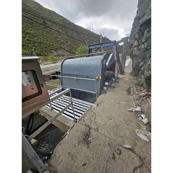 無錫雨水回轉(zhuǎn)式機(jī)械格柵機(jī)宜興細(xì)格柵除污機(jī)水電站反撈式粗格柵