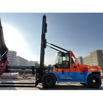 游艇叉車華南重工HNF定制型20噸25噸內(nèi)燃叉車