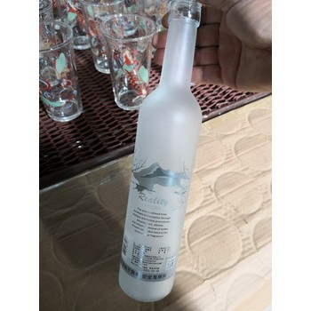 玻璃梅酒瓶廠家長期供應玻璃梅酒瓶加工定制玻璃梅酒瓶
