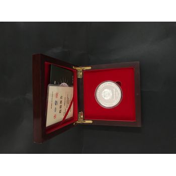 設(shè)計(jì)胸章西安金屬浮雕徽章模型制作