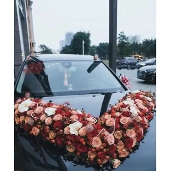 南寧大學路婚車裝飾鮮花-大學路婚車布置-結婚花車-婚禮婚慶花車