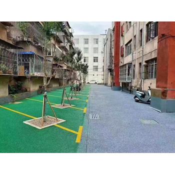 長(cháng)沙海綿城市建設---彩色無(wú)砂透水混凝土路面維護生態(tài)平衡