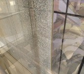 長沙人員上門進行幕墻維修丨破裂玻璃更換
