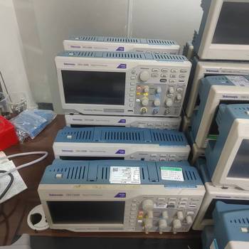 TBS1102數(shù)字存儲示波器TBS1102是泰克