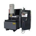 電火花的精雕細(xì)琢：日鑫解讀火花機(jī)如何重塑制造之魂