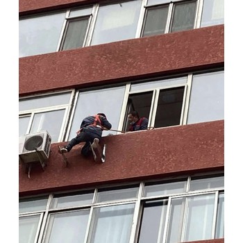 楊家坪附近空調(diào)維修電話/楊家坪周邊空調(diào)維修加氟點(diǎn)24h報(bào)修電話