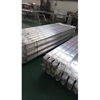 天津薊縣電纜橋架空氣型母線槽品質(zhì)好濟(jì)南雄天電氣