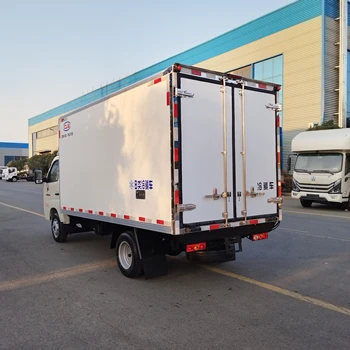 保山小型2米8冷藏車?yán)洳剀嚬S