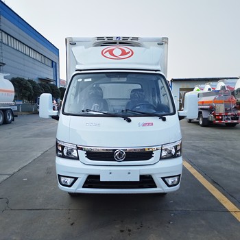 伊犁金杯新海獅面包冷藏車?yán)洳剀噺S家