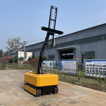 光伏板履帶清洗機(jī)遙控式光伏電池清洗機(jī)光伏板清洗底盤