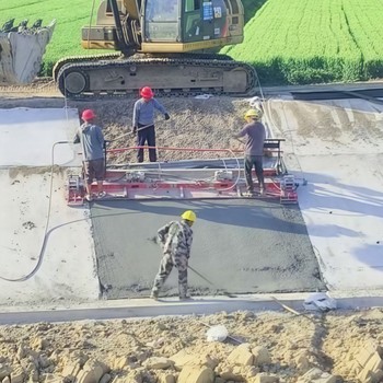 4米簡易護坡攤鋪機溝渠斜坡混凝土攤鋪機框架式護坡攤鋪機
