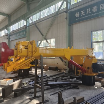 廠房搬運(yùn)旋轉(zhuǎn)式折臂吊液壓伸縮吊臂起重機(jī)四驅(qū)移動(dòng)叉車(chē)折臂吊