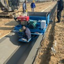 自走式渠道成型機U型水渠滑模機農(nóng)田現(xiàn)澆混凝土排水溝渠襯砌機