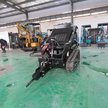 小型輪式滑移裝載機廠家可進電梯小鏟車農(nóng)場多功能迷你裝載機