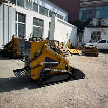 小型輪式滑移裝載機(jī)大馬力履帶式滑移裝載機(jī)迷你多功能工程鏟車
