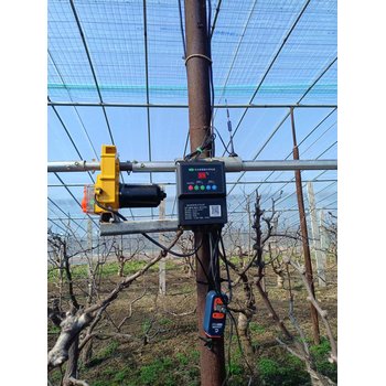 大棚放風(fēng)機電動卷膜器