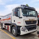 大理二手豪沃8噸油槽車--工地完工轉手總代理
