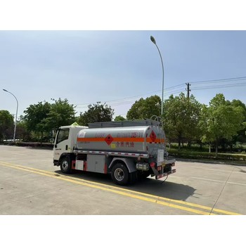 來賓5噸二手加油車--處理經銷點
