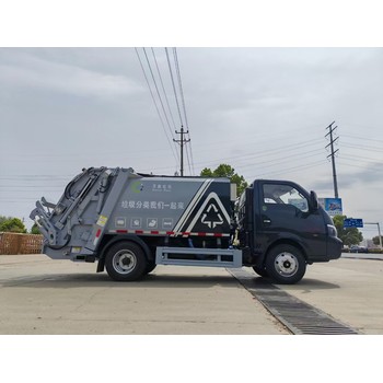 廣元右駕駛艙勾臂建筑垃圾車廠家直售