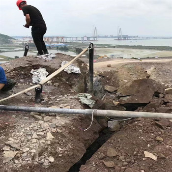 福建南平露天礦山開采化碳氣體爆破設(shè)備